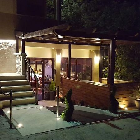 Villa Cezar Kaštel Lukšić Exterior foto